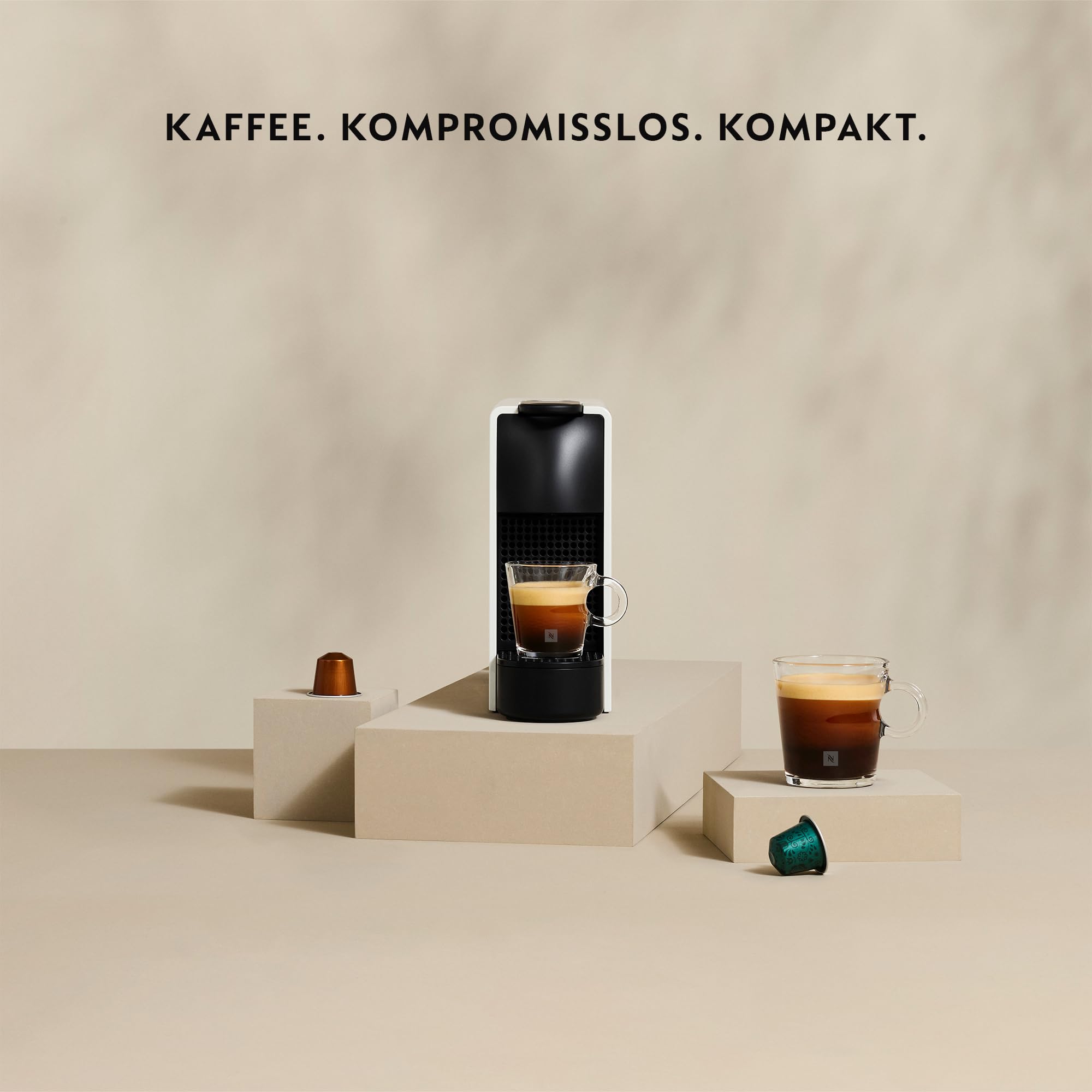 Nespresso Krups Essenza Mini Kaffeekapselmaschine, 7 Kapseln, 19 bar, Energiesparmodus, 1260 Watt, ‎0,6 l Wassertankvolumen, sehr kleines Gehäuse, schwarz, Energieklasse A, XN1108