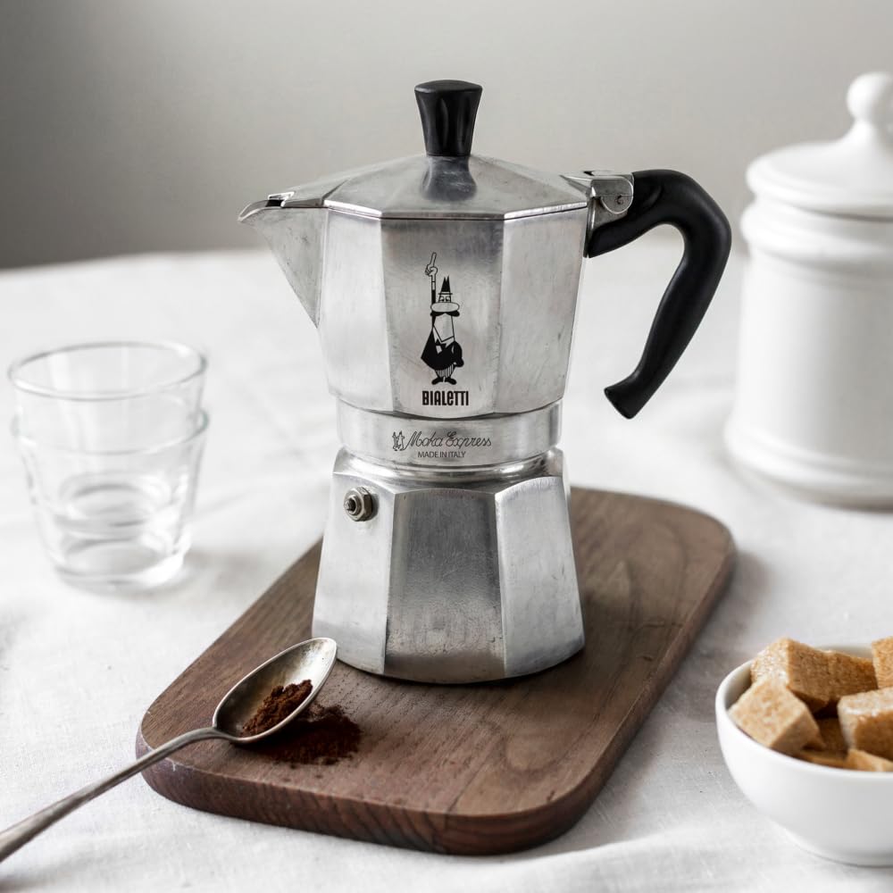 Bialetti Moka Express Ikonische Herdplatten-Espressomaschine, Aluminium, 270 ml, Silber/Schwarz